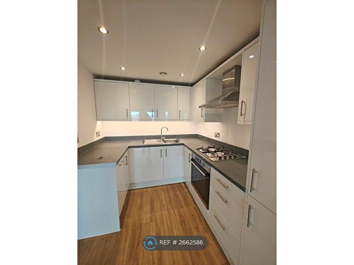 1 Bedroom Flat To Rent In Mullins House, Cheltenham, GL51