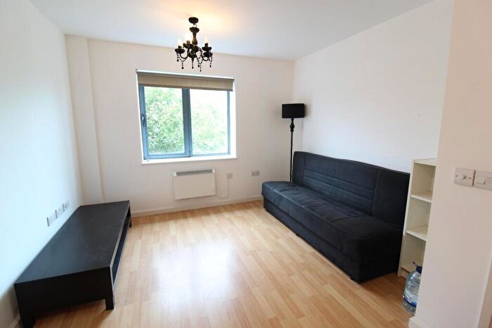 1 Bedroom Flat To Rent In Skinner Lane, Leeds, West Yorkshire, LS7