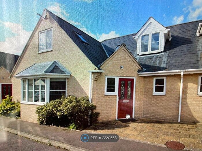 3 Bedroom Detached House To Rent In The Mews, Cambridge, CB4