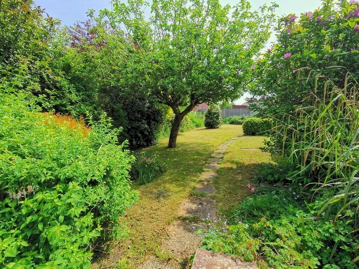 2 Bedroom Semi-Detached Bungalow For Sale In Gothic Close, Harleston, IP20