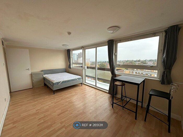 Studio To Rent In Grange Vale, Sutton, SM2