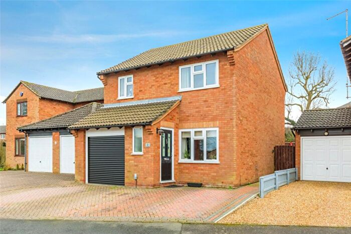 3 Bedroom Detached House For Sale In Vienne Close, Northampton, Northamptonshire, NN5