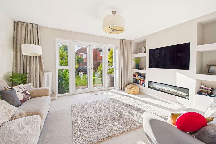 3 Bedroom Town House For Sale In Shreeve Road, Blofield, Norwich, NR13