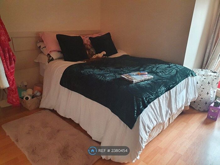 1 Bedroom Flat To Rent In Langsett Road, Sheffield, S6