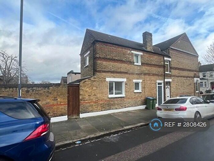 2 Bedroom Maisonette To Rent In Griffin Road, London, SE18
