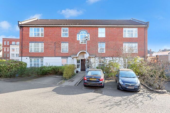 2 Bedroom Flat For Sale In Mapeshill Place, Willesden Green, NW2