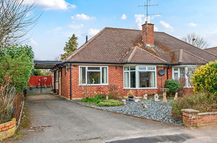 2 Bedroom Bungalow For Sale In Headington Close, Maidenhead, Berkshire, SL6