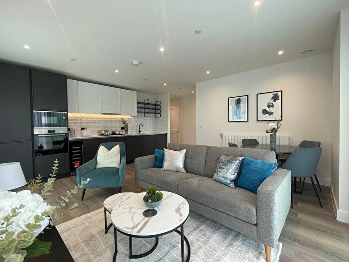 2 Bedroom Flat To Rent In Townsend Road, Kidbrooke, SE3