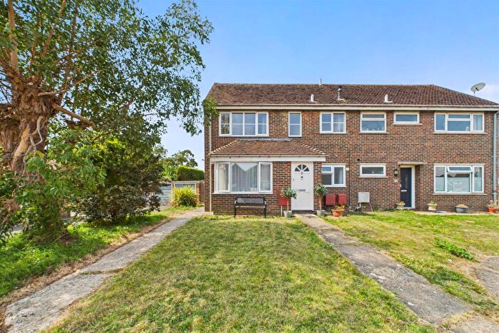 2 Bedroom Maisonette For Sale In Bayley Road, Tangmere, PO20