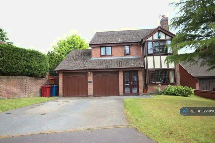 4 Bedroom Detached House To Rent In The Pastures, Blackburn, BB2
