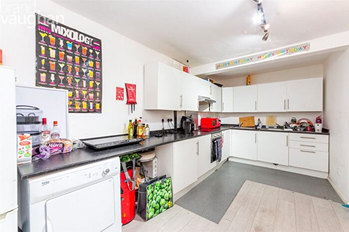 6 Bedroom Terraced House To Rent In New England Road, Brighton, BN1