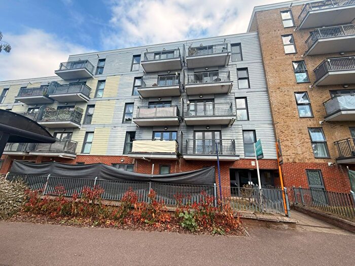 1 Bedroom Flat For Sale In London Road, Dunstable, LU6