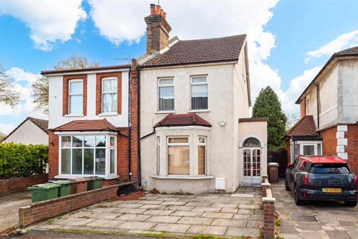 4 Bedroom Semi Detached House For Sale In Westmead Road, Sutton, SM1