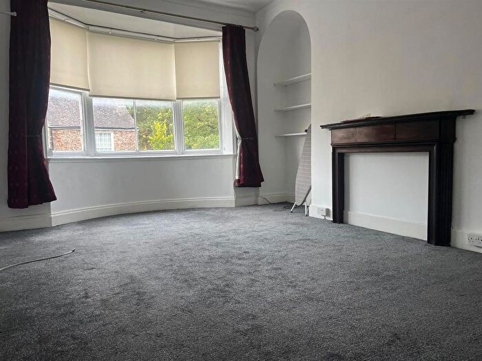 1 Bedroom Flat To Rent In Apartment, Holly House, YO10