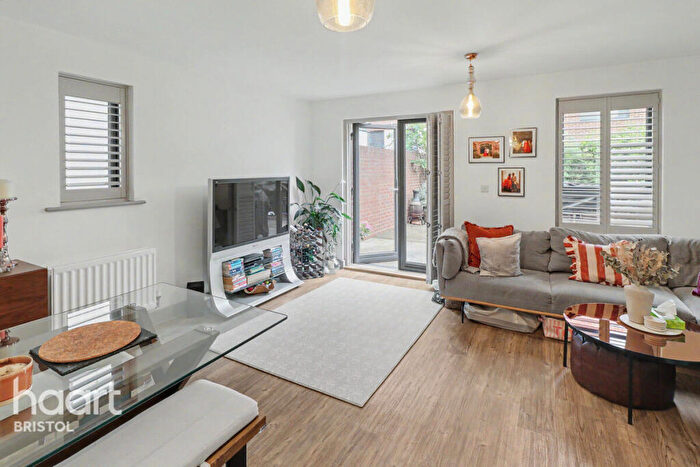 3 Bedroom End Of Terrace House To Rent In Paintworks, Bristol, BS4