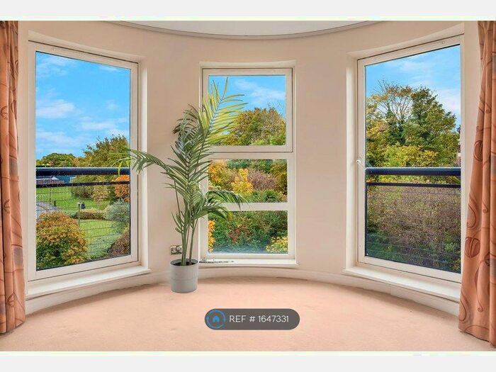 2 Bedroom Flat To Rent In Meggetland View, Edinburgh, EH14