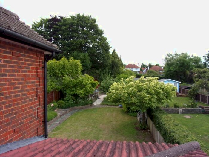 1 Bedroom Block Of Apartments To Rent In Arundel Avenue, Epsom, Surrey, KT17