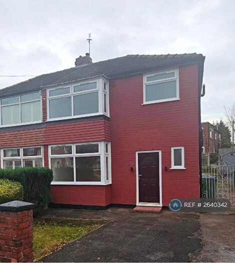 3 Bedroom Semi-Detached House To Rent In Charlbury Avenue, Prestwich, Manchester, M25