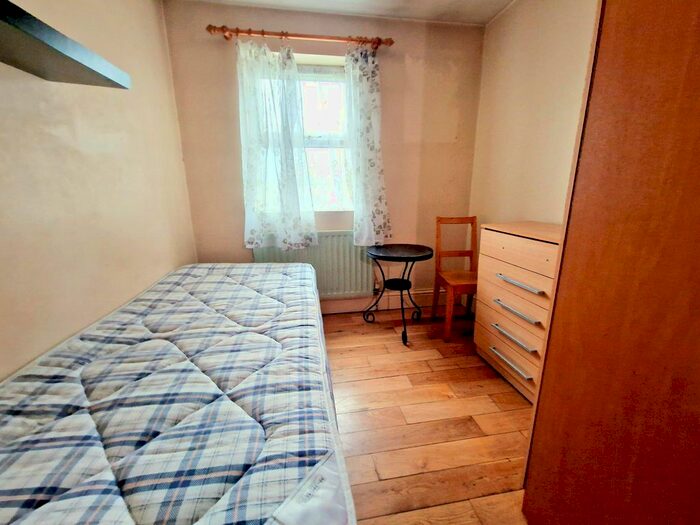 Studio To Rent In Dudden Hill Lane, London, NW10