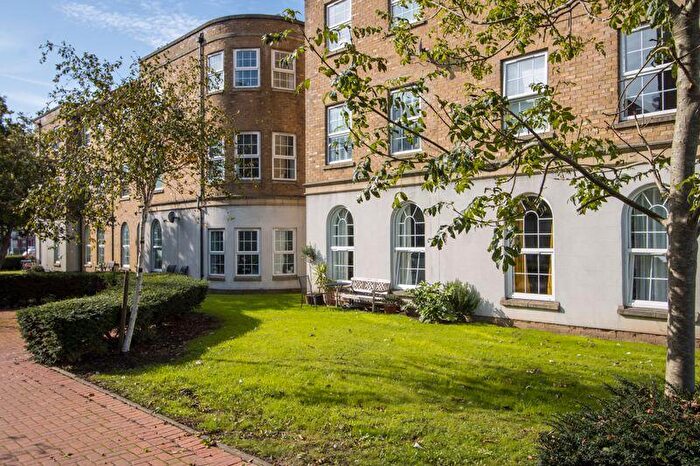 2 Bedroom Flat For Sale In John Batchelor Way, Penarth, CF64