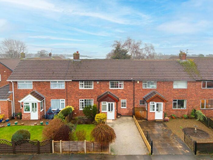 3 Bedroom Terraced House For Sale In Almsford Drive, Harrogate, HG2