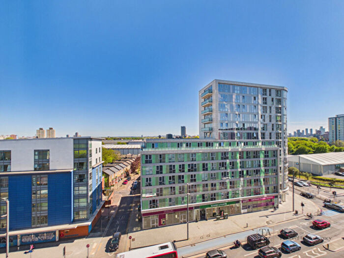 1 Bedroom Apartment To Rent In High Street, London, E15