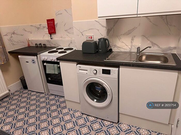 Studio To Rent In Tottenham Lane, London, N8