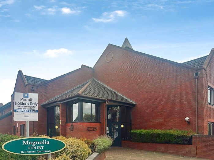 1 Bedroom Flat For Sale In Headley Road East, Woodley, Reading, RG5