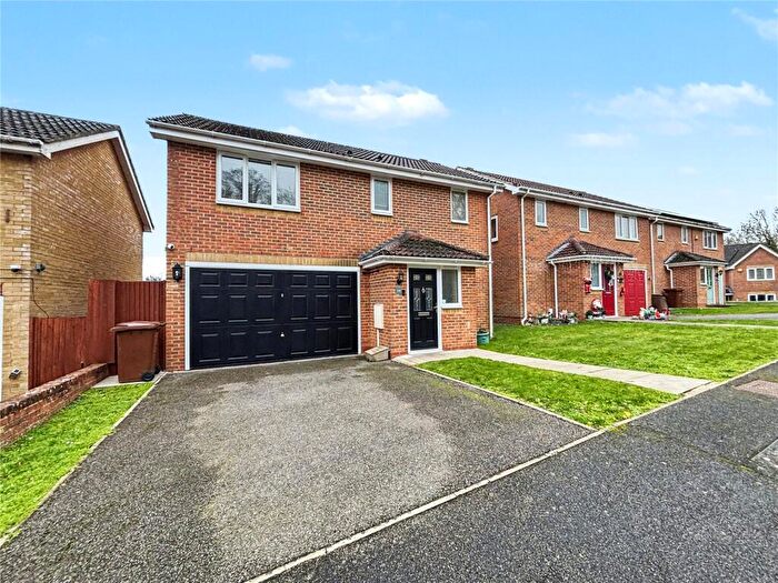 4 Bedroom Detached House For Sale In Peacock Rise, Walderslade, Kent, ME5