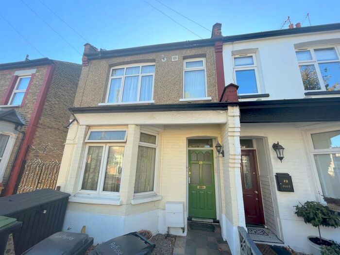 2 Bedroom Flat To Rent In Leighton Road, Enfield, EN1