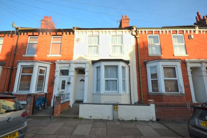 5 Bedroom Terraced House To Rent In Lutterworth Road, Northampton, NN1