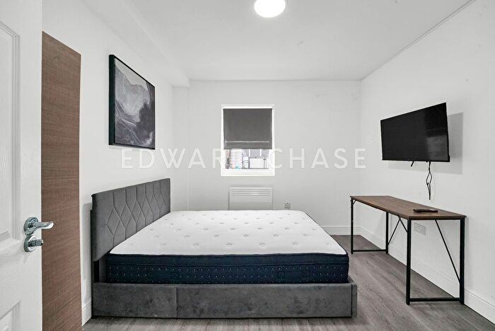 Property To Rent In , IG1