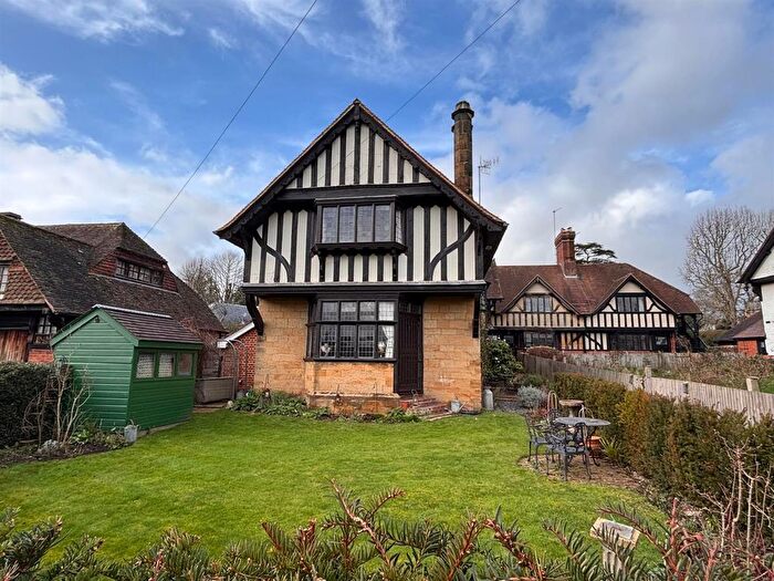 2 Bedroom End Of Terrace House For Sale In The Green, Leigh, Tonbridge, TN11