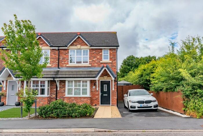 3 Bedroom Semi-Detached House To Rent In Sanderling Way, Wesham, Preston, PR4