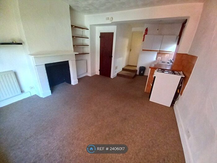 Studio To Rent In Week Street, Maidstone, ME14