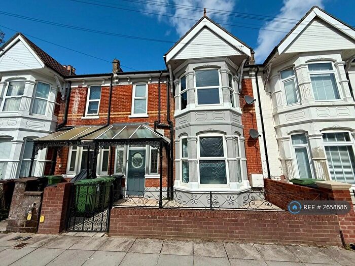 2 Bedroom Flat To Rent In Shadwell Road, Portsmouth, PO2