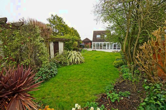4 Bedroom Detached Bungalow For Sale In Ingoldfield Lane, PO17