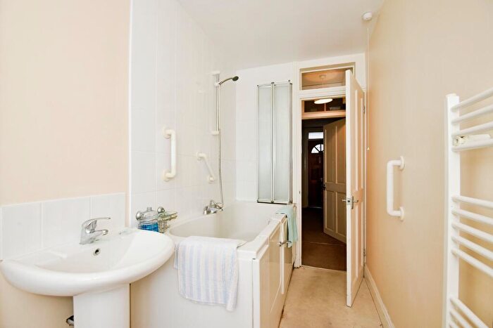3 Bedroom Terraced House For Sale In Borstal Street, Rochester, Kent, ME1