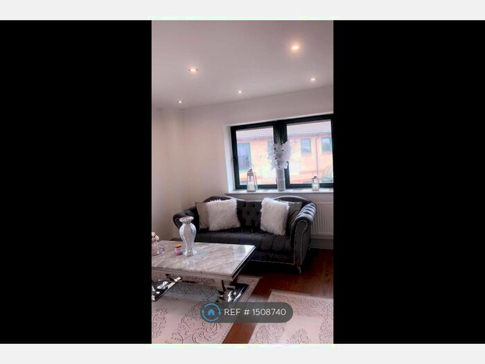 1 Bedroom Flat To Rent In Waterlea House, Enfield, EN3