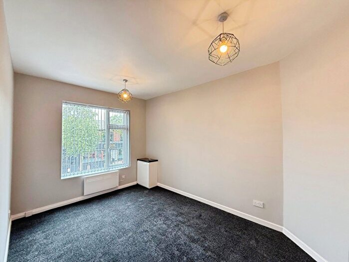 2 Bedroom Flat To Rent In Monton Road, St Floor Flat, Monton, Eccles, M30
