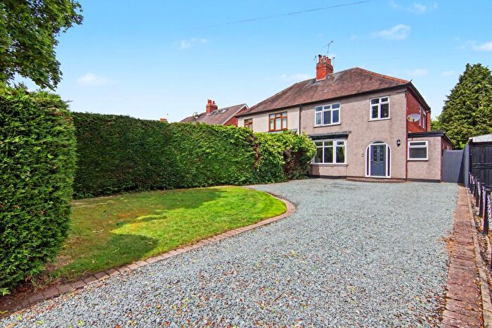 4 Bedroom Semi-Detached House For Sale In Gipsy Lane, Nuneaton, CV11
