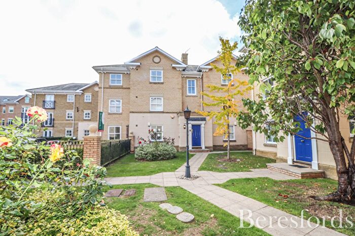2 Bedroom Flat For Sale In County Place, Chelmsford, CM2