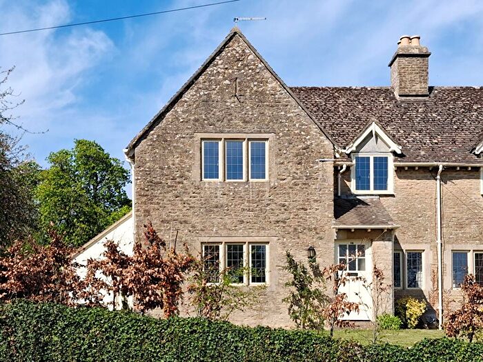 3 Bedroom Cottage For Sale In Hatherop Road, Coln St. Aldwyns, GL7