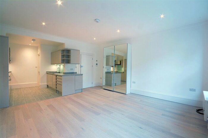 Studio To Rent In Marylebone High Street, London, W1U