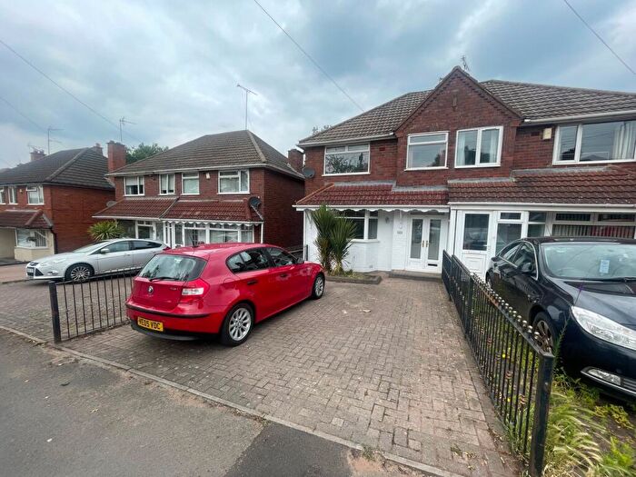 3 Bedroom Semi-Detached House To Rent In Collingwood Drive, Great Barr, Birmingham, B43