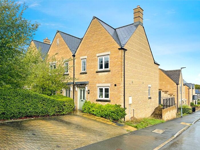2 Bedroom End Terrace House For Sale In Spire View, Cirencester, GL7