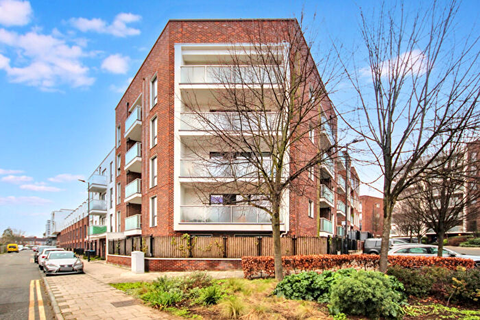 1 Bedroom Flat For Sale In Fishers Way, Wembley, Middlesex, HA0