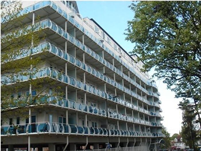 1 Bedroom Flat To Rent In Platinum House Lyon Road, Harrow, Middlesex, HA1