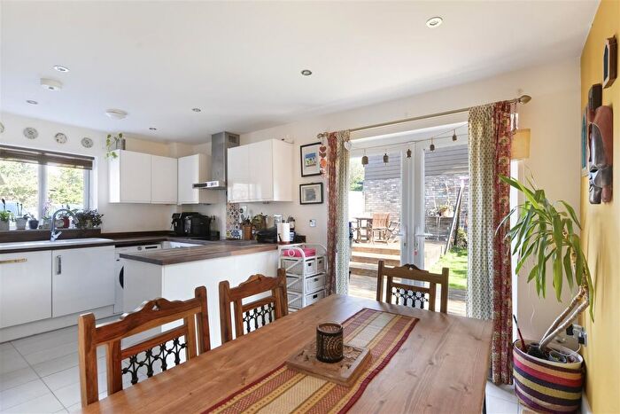 3 Bedroom Detached House For Sale In Romney Road, Allington, ME16