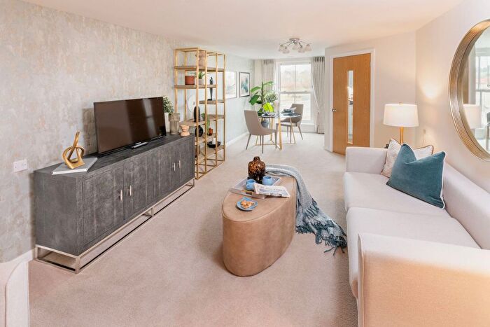 2 Bedroom Flat To Rent In Station Road, Buxton, SK17